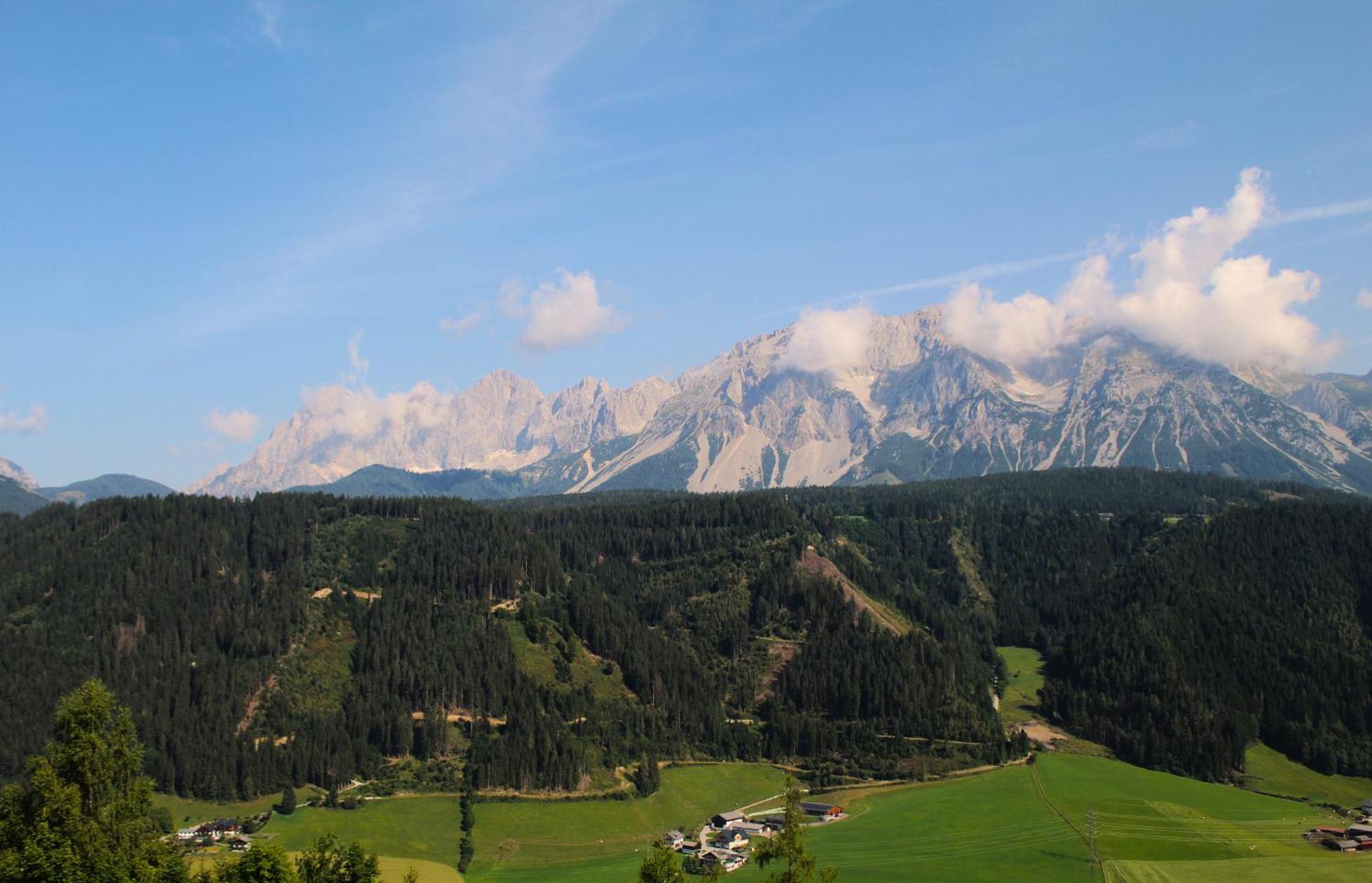 La Montana - Ski & Hiking Lodge Schladming Ngoại thất bức ảnh