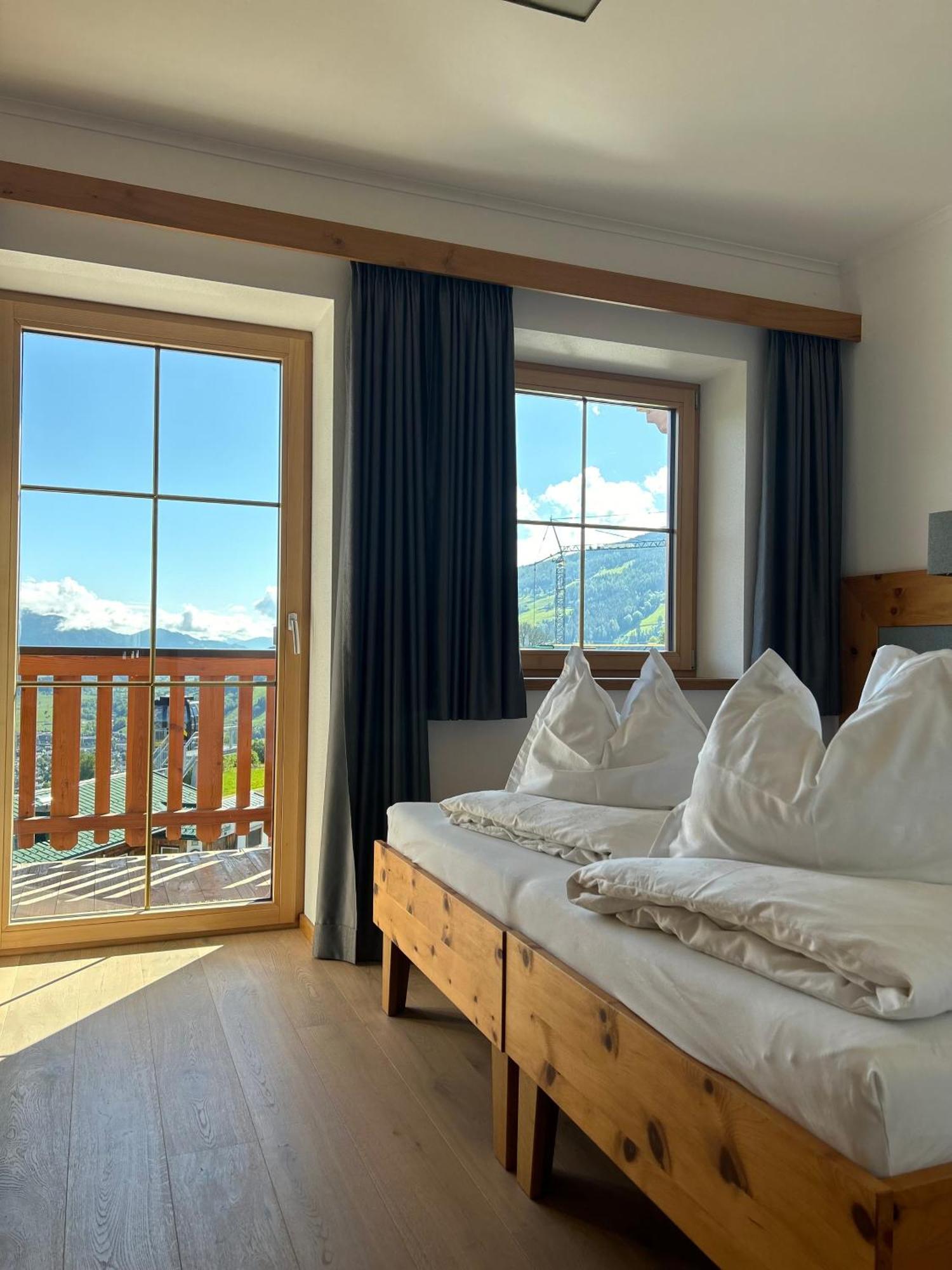 La Montana - Ski & Hiking Lodge Schladming Ngoại thất bức ảnh