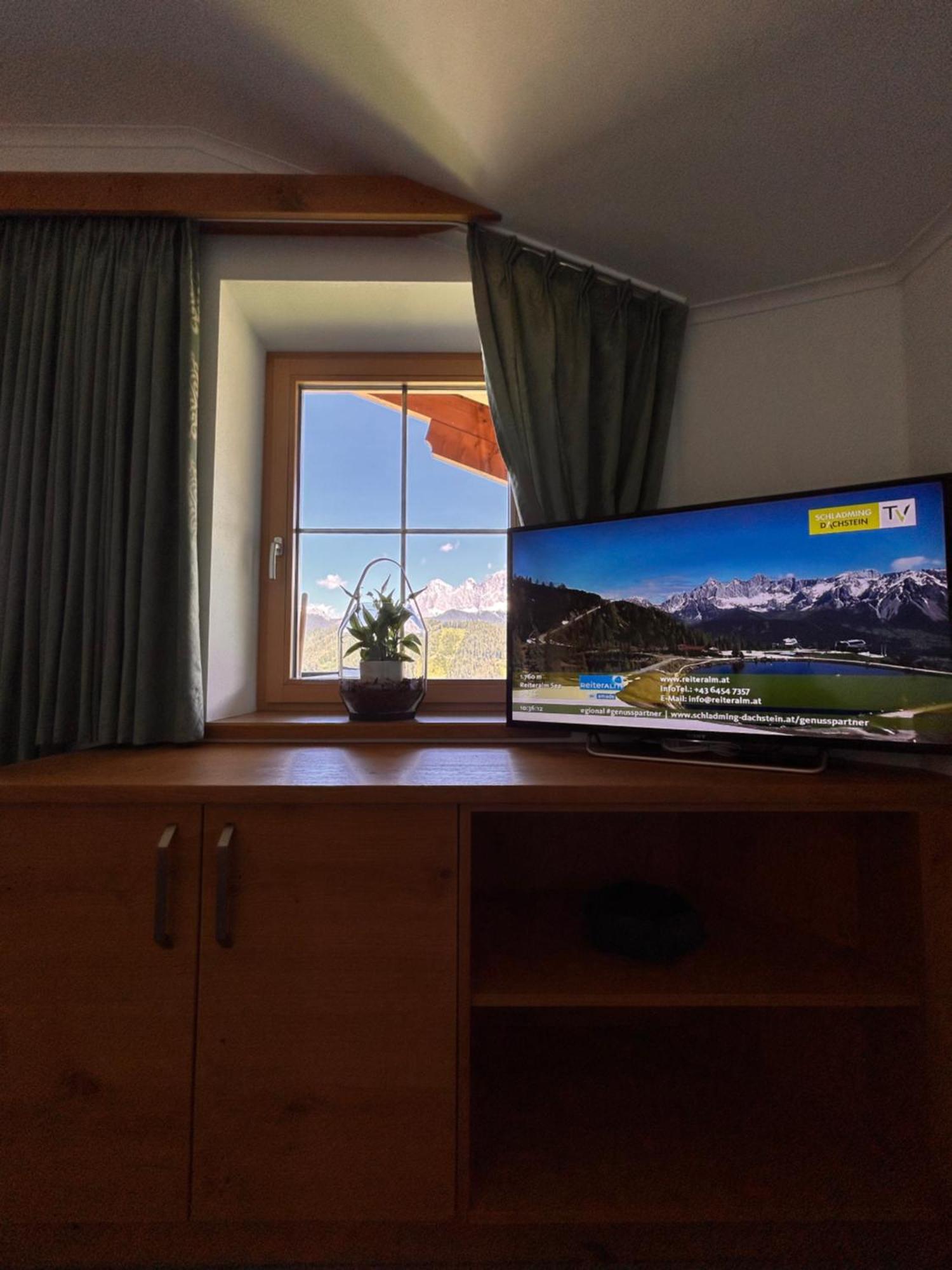 La Montana - Ski & Hiking Lodge Schladming Ngoại thất bức ảnh