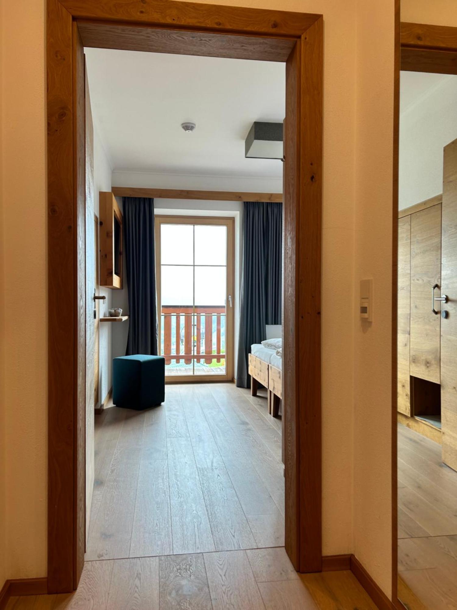 La Montana - Ski & Hiking Lodge Schladming Ngoại thất bức ảnh