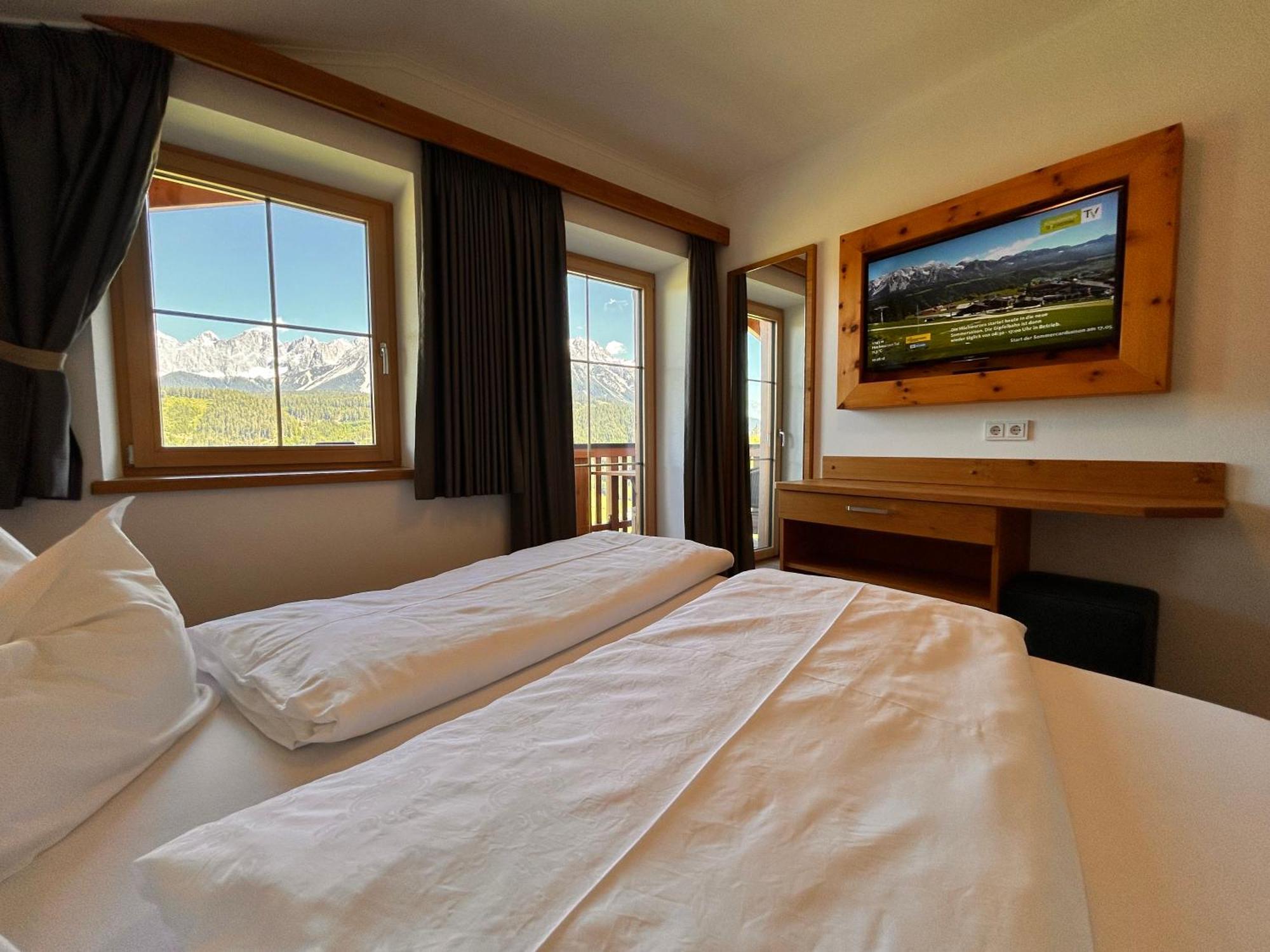 La Montana - Ski & Hiking Lodge Schladming Ngoại thất bức ảnh
