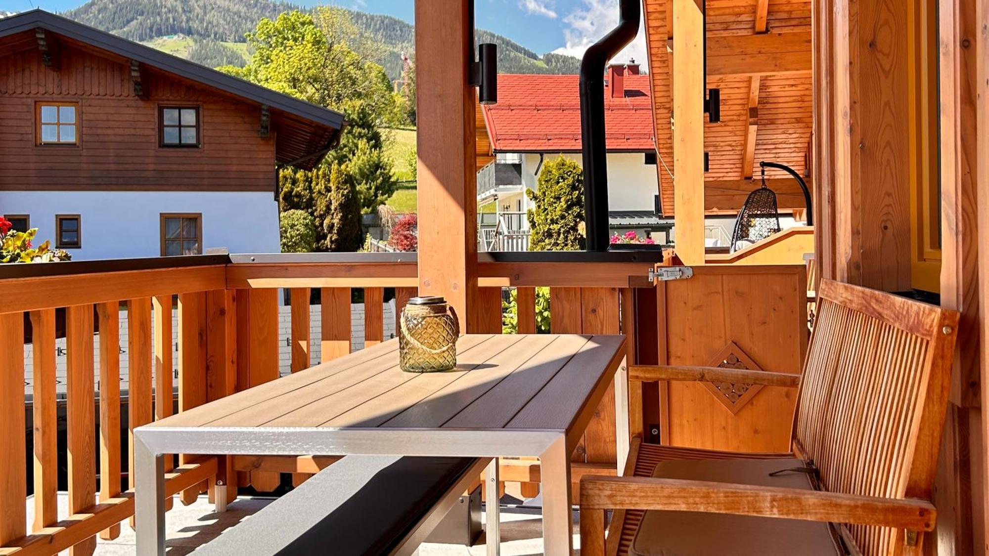 La Montana - Ski & Hiking Lodge Schladming Ngoại thất bức ảnh
