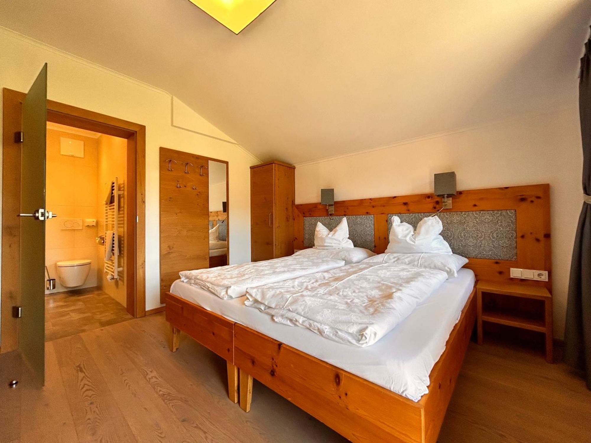 La Montana - Ski & Hiking Lodge Schladming Ngoại thất bức ảnh