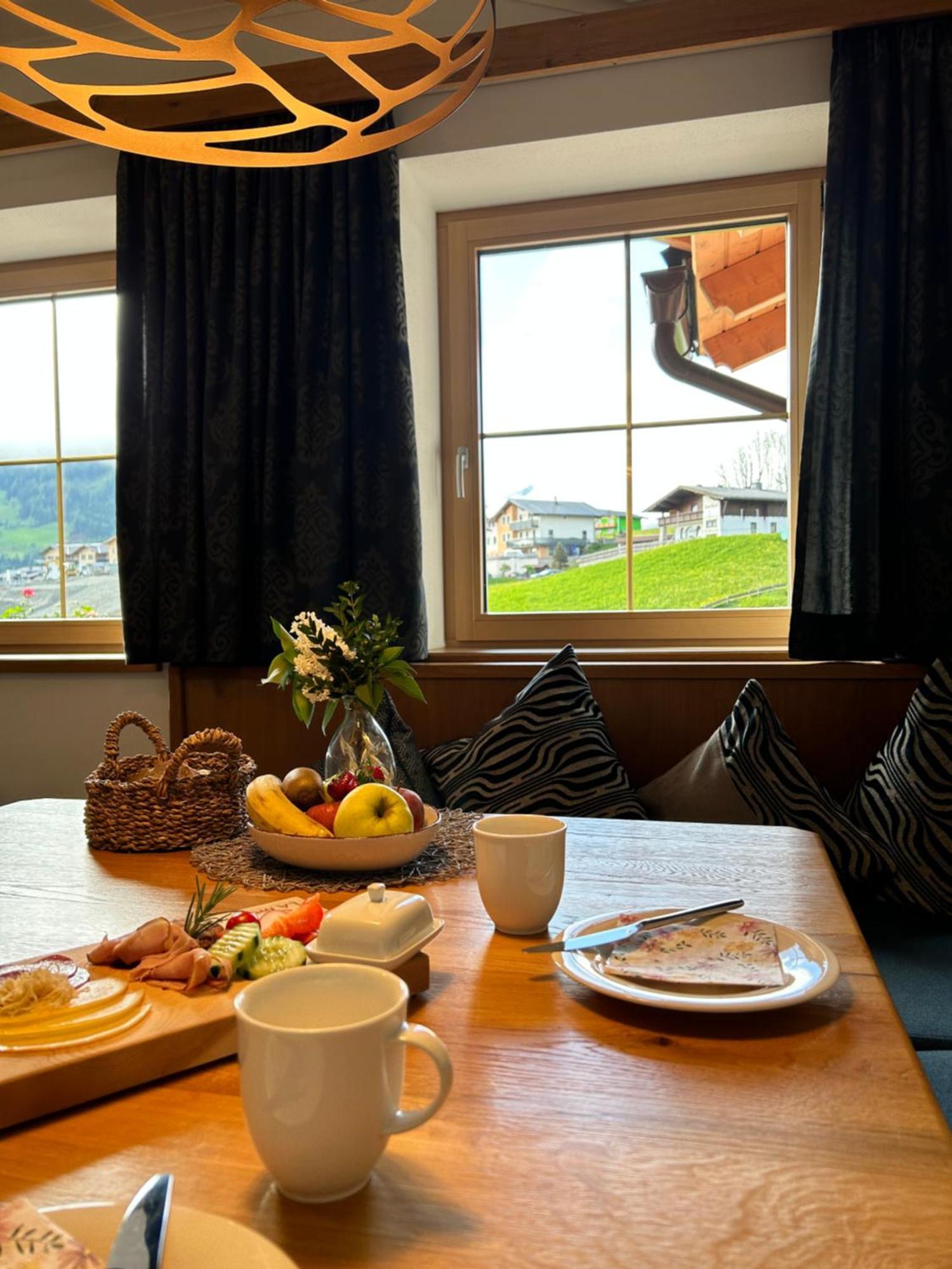 La Montana - Ski & Hiking Lodge Schladming Ngoại thất bức ảnh