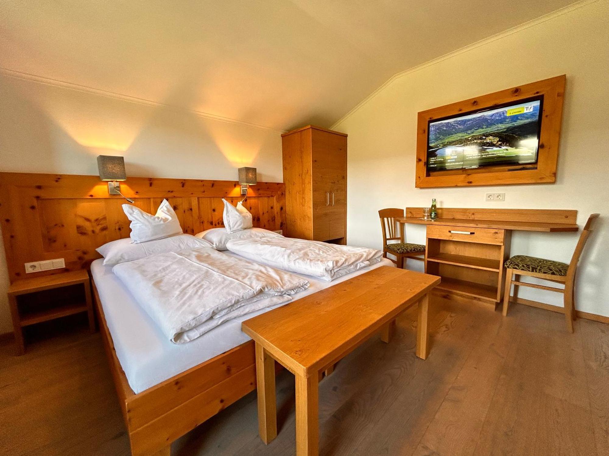 La Montana - Ski & Hiking Lodge Schladming Ngoại thất bức ảnh