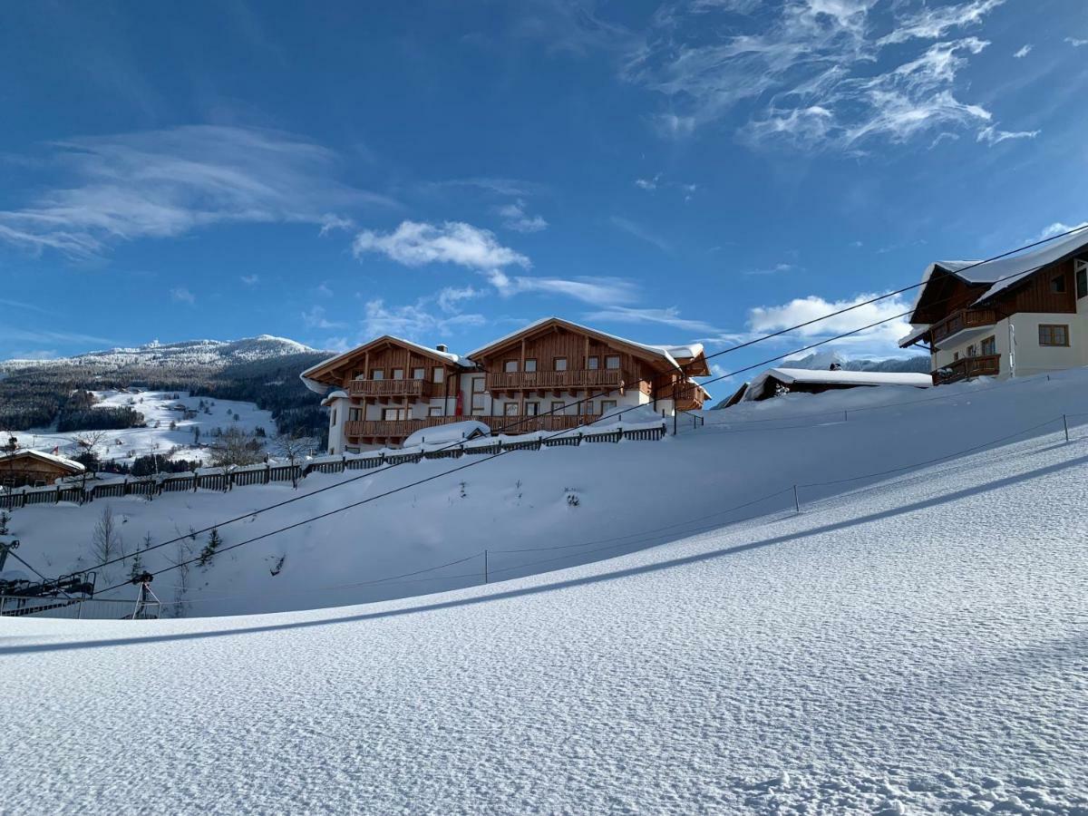 La Montana - Ski & Hiking Lodge Schladming Ngoại thất bức ảnh